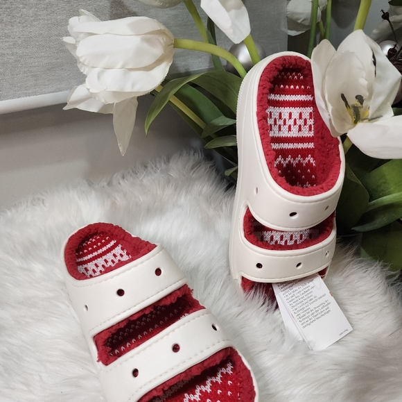 Crocs Classic Cozzzy Sandal Mens7/Women9 new - Picture 7 of 9